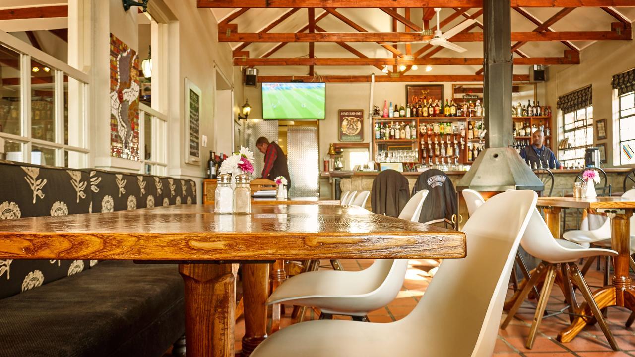 クラレンス Highland Quarters Bed & Breakfast エクステリア 写真