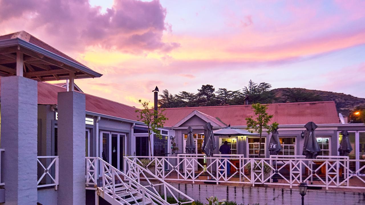 クラレンス Highland Quarters Bed & Breakfast エクステリア 写真